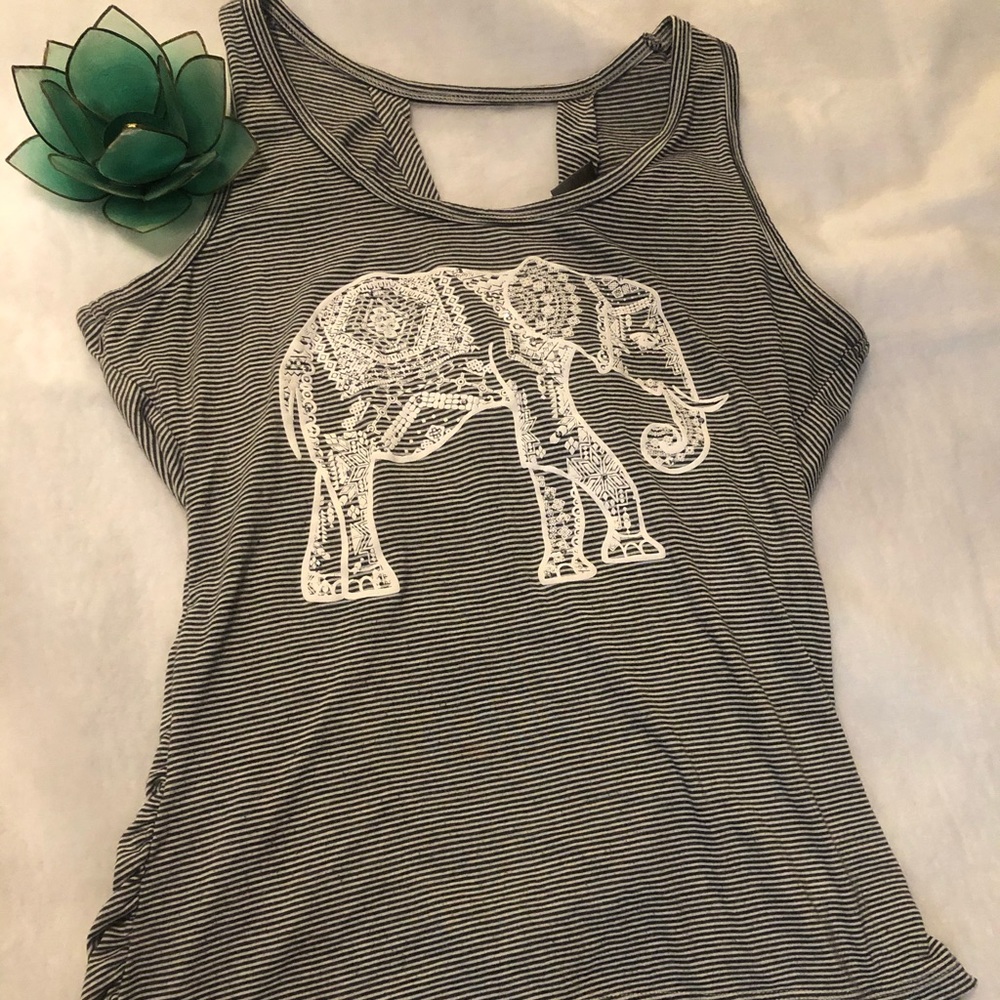 🌼2/$15🌼 Boho elephant tank top